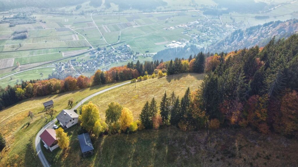 Almferienhaus Binter Herbst von oben